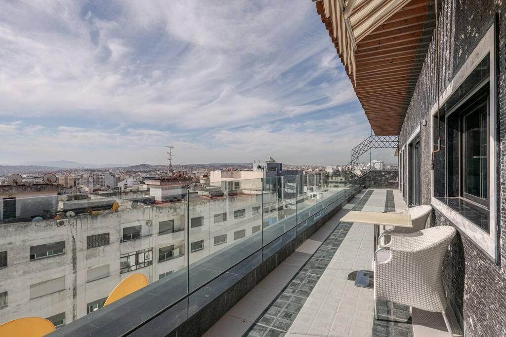 Royale Duplexe Pleine Centre Tanger Apartment Exterior photo